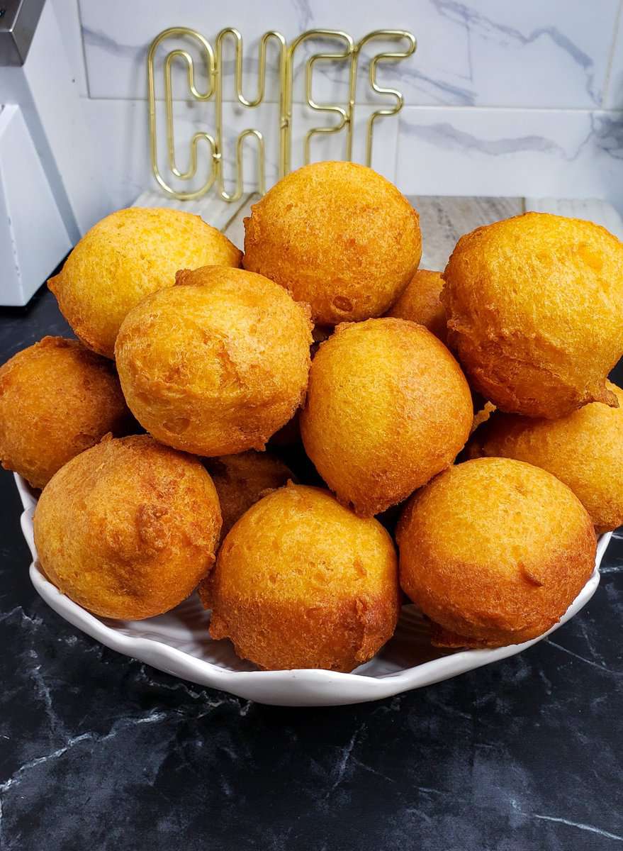 Crunchy Carrot Buns piled in a bowl.