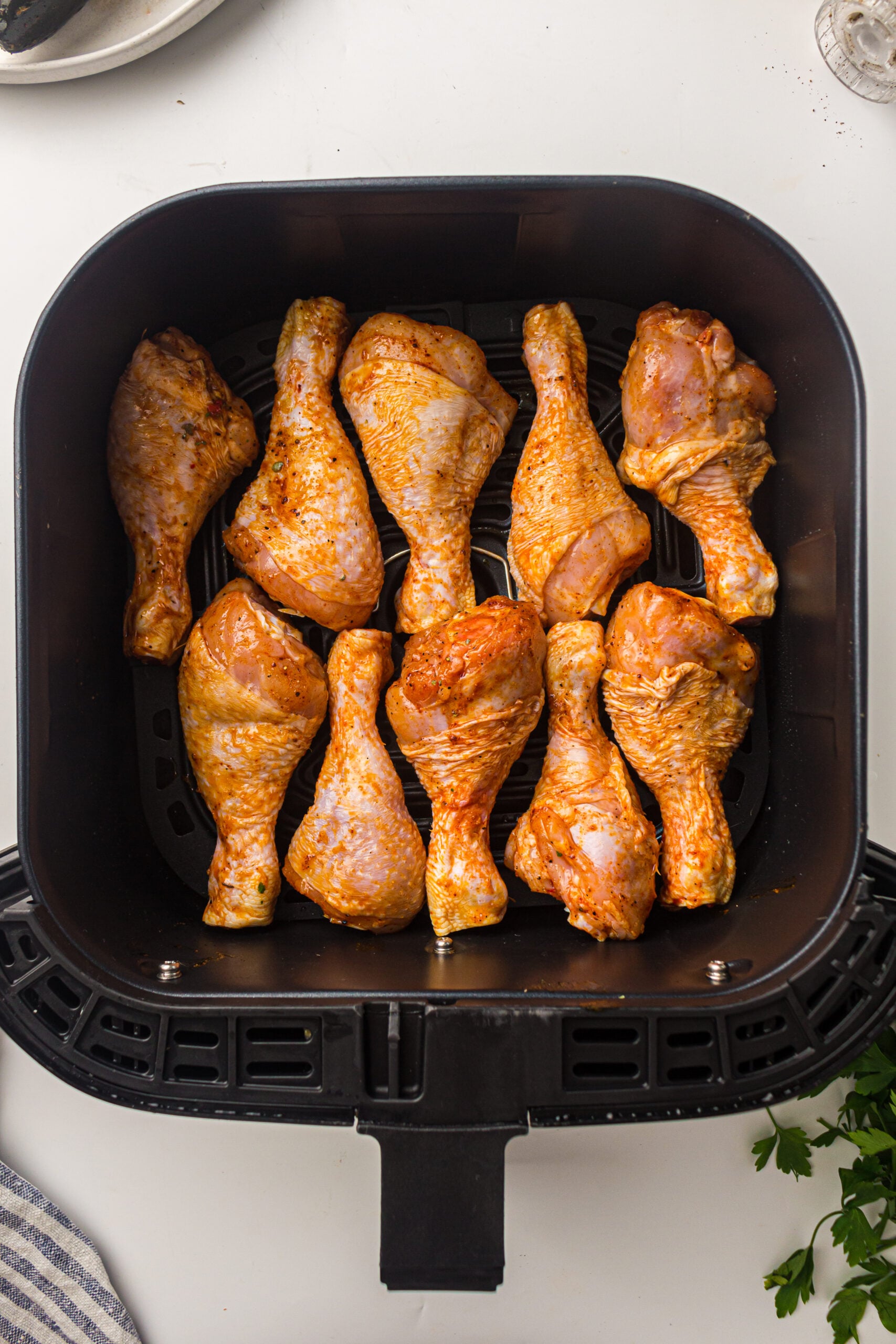 air fryer chicken drumsticks on a plate